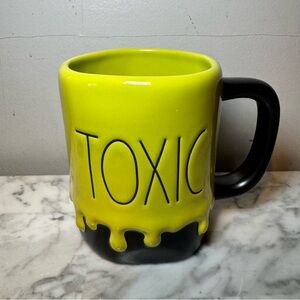 ✨🆕 Rae Dunn Halloween Toxic Mug W/ Slime Green / Black
